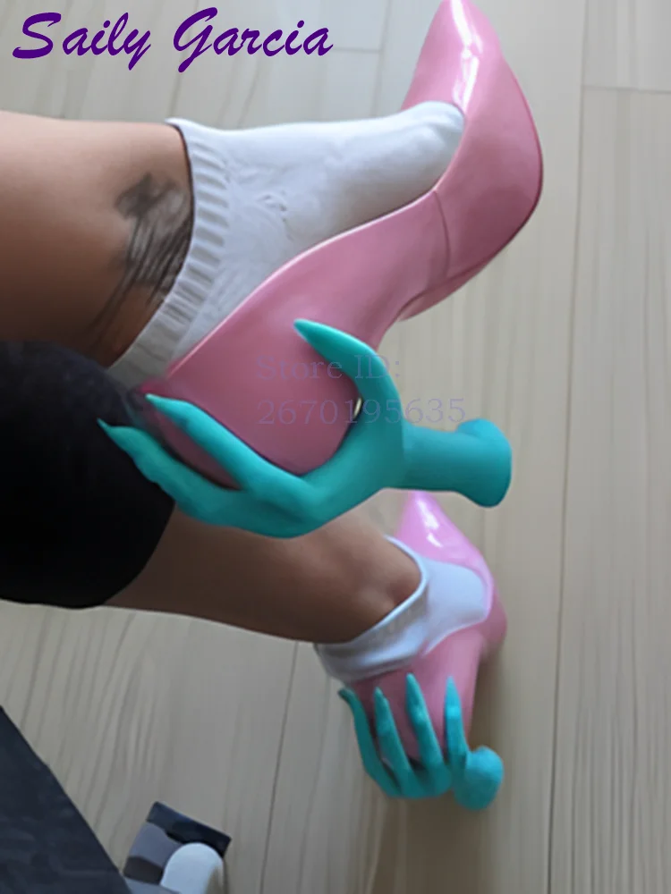 Scary Hand Sapatos Femininos d - Women'S Shoes Hands Free avaliação e preço