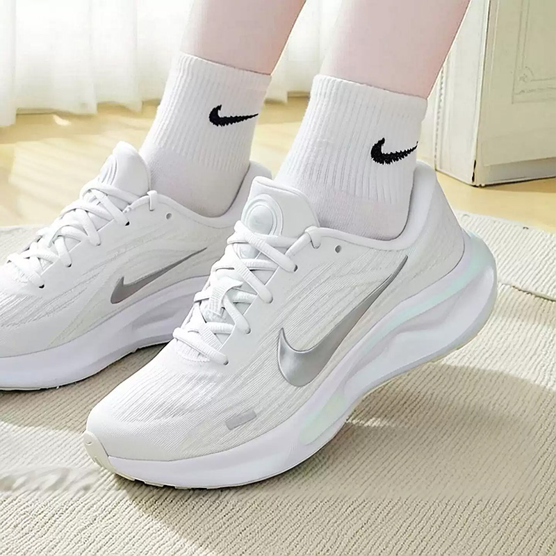 Tênis Esportivo Feminino NIKE  - Women'S Shoes New Balance avaliação e preço